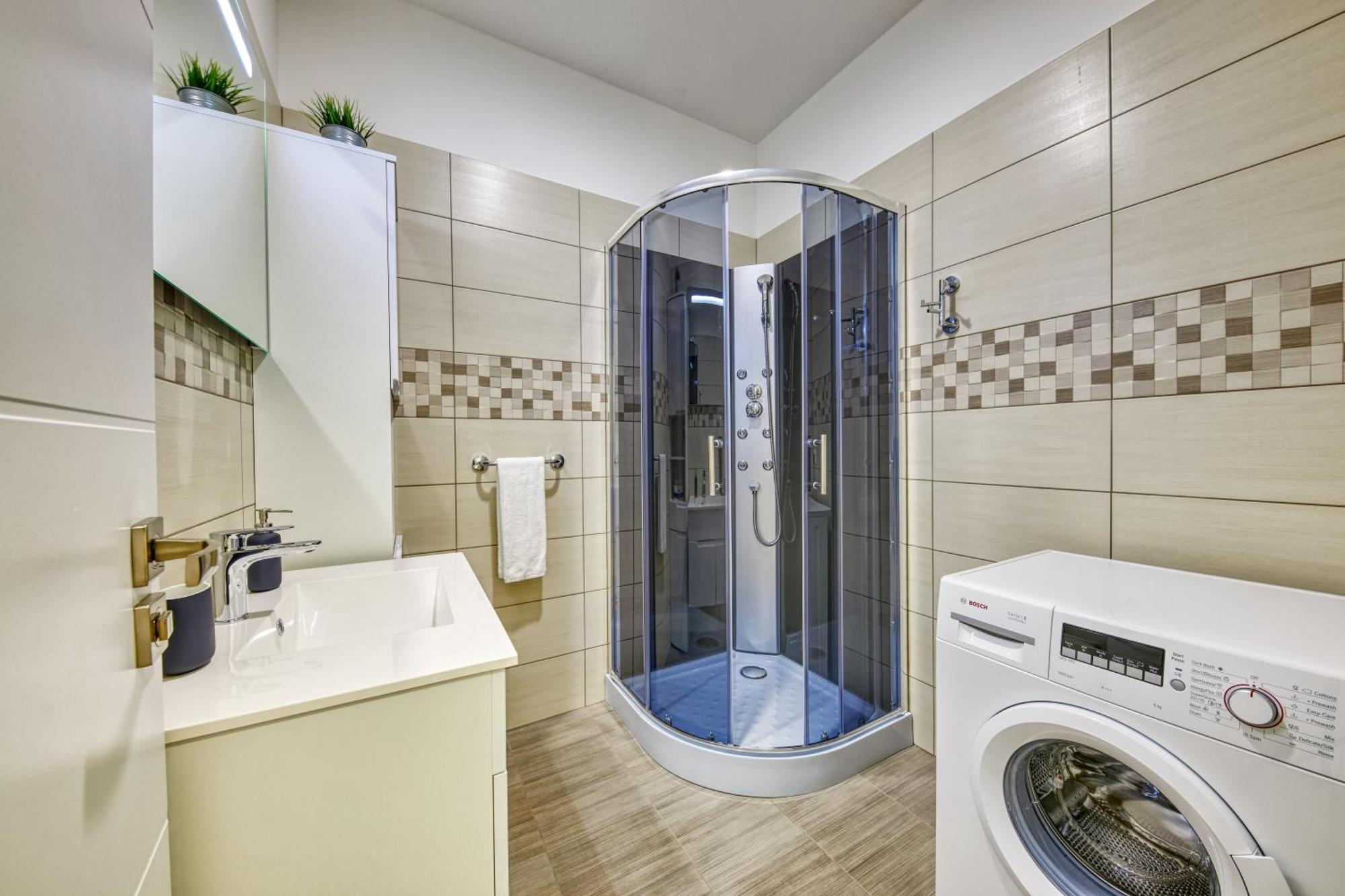 Le Monde Apartment Bratislava - Amazing 5Bdr In Downtown Luaran gambar