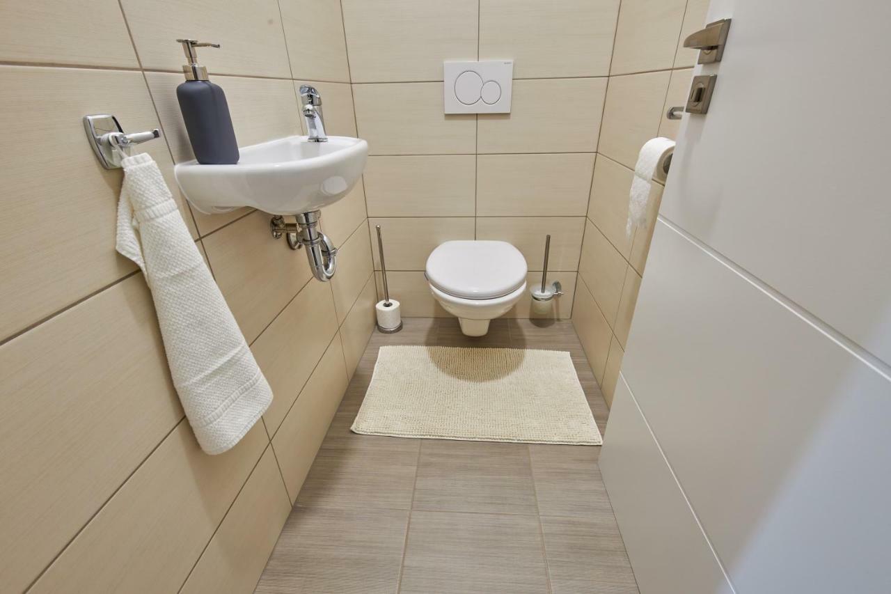 Le Monde Apartment Bratislava - Amazing 5Bdr In Downtown Luaran gambar