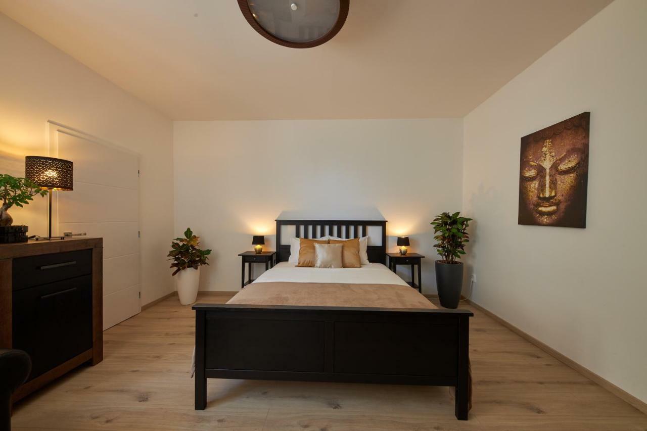 Le Monde Apartment Bratislava - Amazing 5Bdr In Downtown Luaran gambar