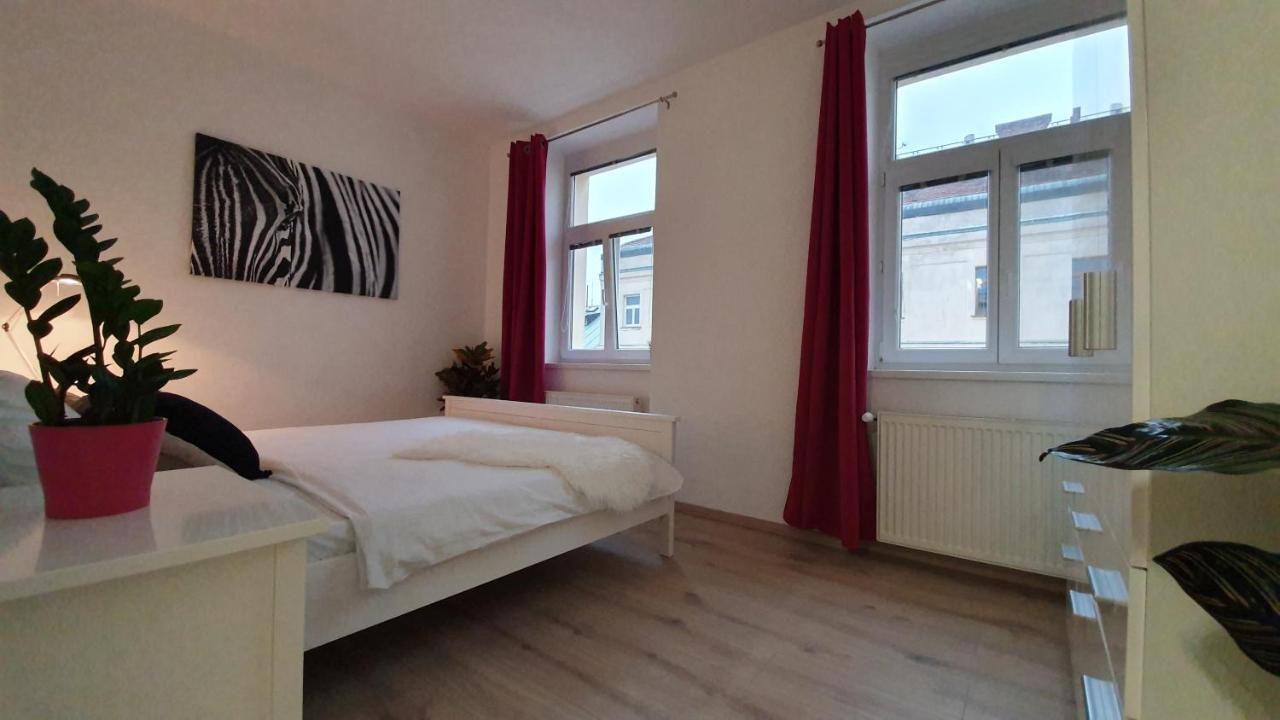 Le Monde Apartment Bratislava - Amazing 5Bdr In Downtown Luaran gambar
